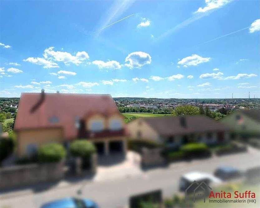 Wohnung zum Kaufen in Neustadt a d Aisch 378.000 € 90.57 m²