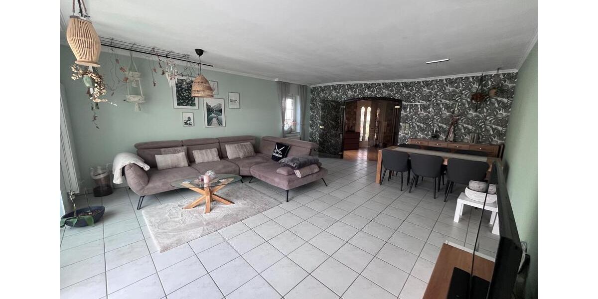 Mehrfamilienhaus, Wohnhaus Bergheim - 4 Zimmer, 167 m&sup2;, 2.420&euro; | Angebot:25899926