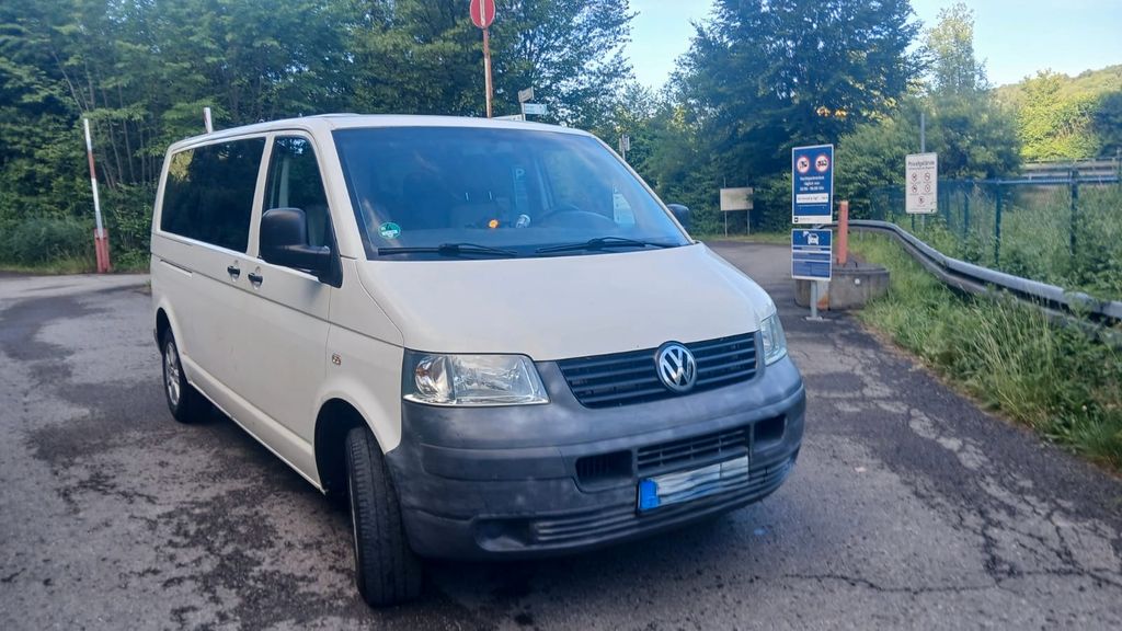 VW T5 Transporter 183.500 km 9.500 &euro; Tübingen 72074
