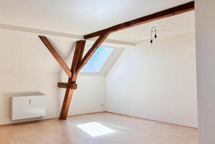 Freundliche Wohnung mit einem Schlafzimmer, sowie Büro 3 zimmer