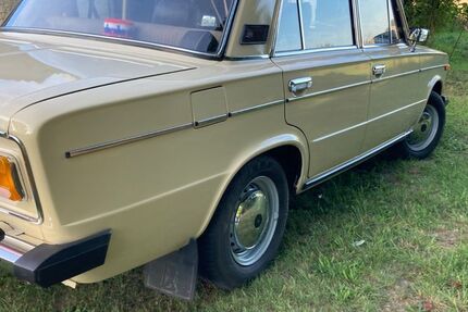 Lada Andere 54.500 km 8.300 &euro; Malchow 17213