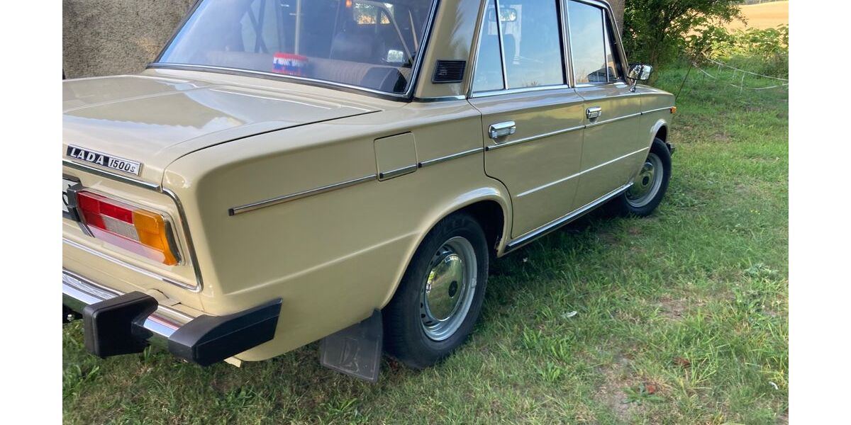 Lada Andere 54.500 km 8.300 &euro; Malchow 17213