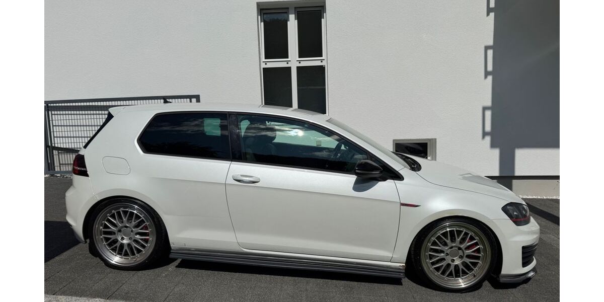 VW Golf 210.000 km 8.600 &euro; Albstadt 72461