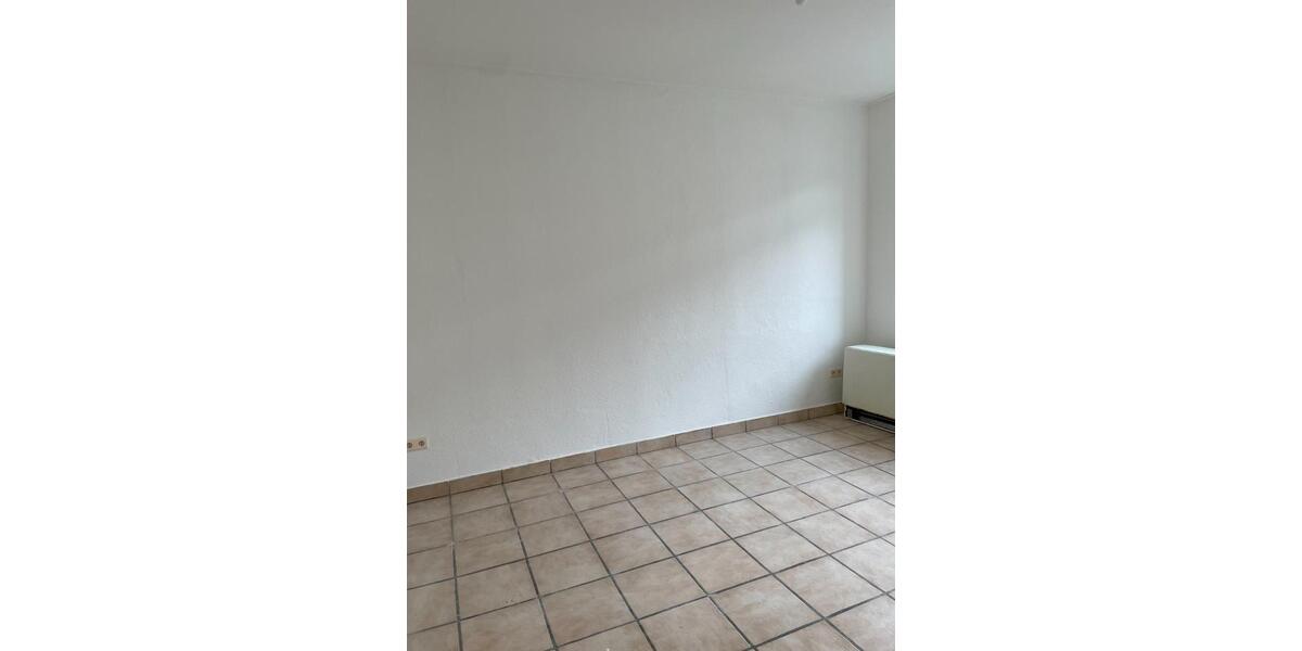 Erdgeschoßwohnung Spangdahlem - 2 Zimmer, 70 m&sup2;, 400&euro; | Angebot:26425903