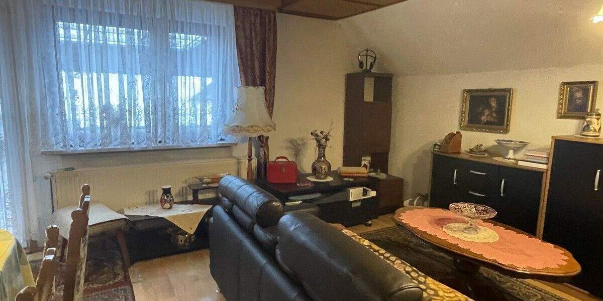 Einfamilienhaus Sitzendorf - 6 Zimmer, 137 m&sup2;, 85.000&euro; | Angebot:24024936