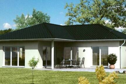 Schlüsselfertiger Bungalow mitten im Grünen! 125 m² Wfl., 701 m² Grdst., Terrasse, Bauträgerbindung 4 zimmer