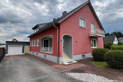 Haus Bodenwöhr Blechhammer - 5 Zimmer, 180 m&sup2;, 298.000&euro; | Angebot:25707252