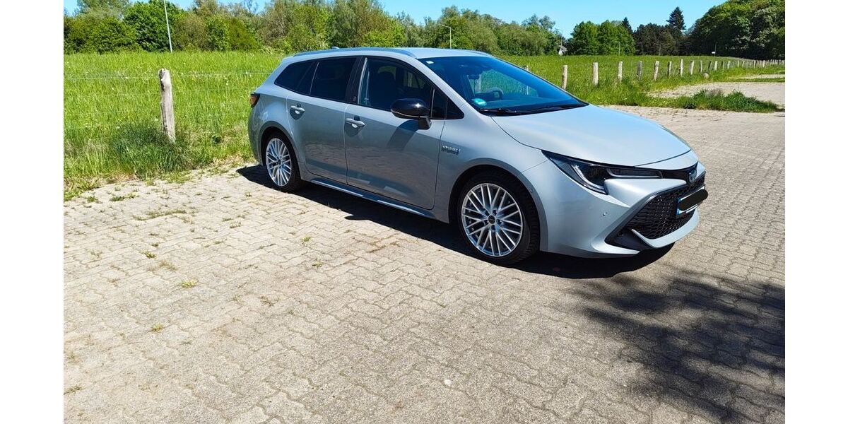 Toyota Corolla 79.000 km 22.499 &euro; Wedel 22880