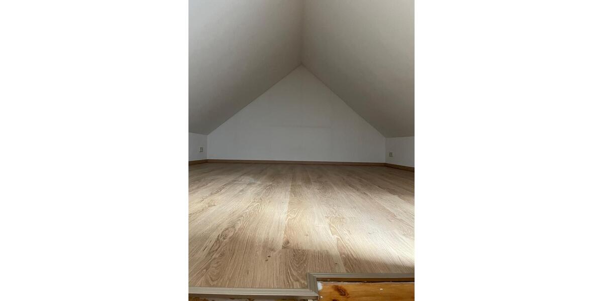 Dachgeschoßwohnung Delitzsch - 2.5 Zimmer, 55 m&sup2;, 764&euro; | Angebot:26050439