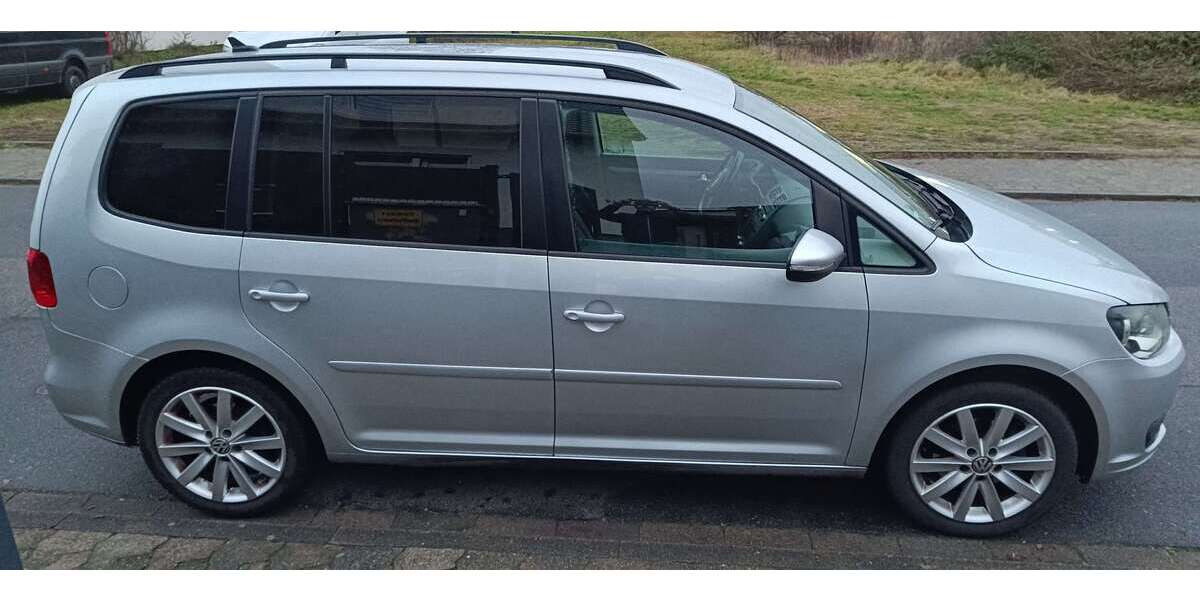VW Touran 237.000 km 5.900 &euro; Groß-Gerau 64521