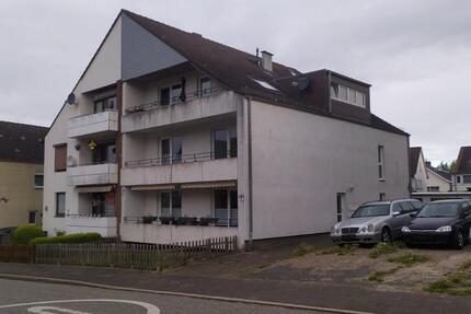 4 Zimmer Erdgeschoss mit Balkon u. Garage