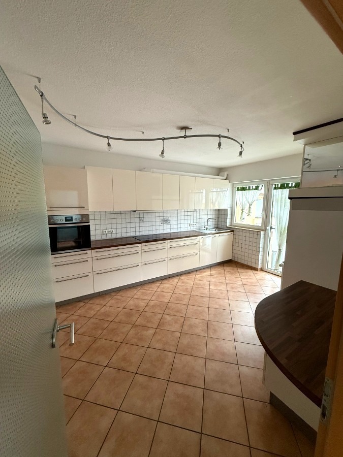 Stilvolle DHH klimatisiert mit Garten, Terrasse & Keller – 4 Etagen in bester Lage