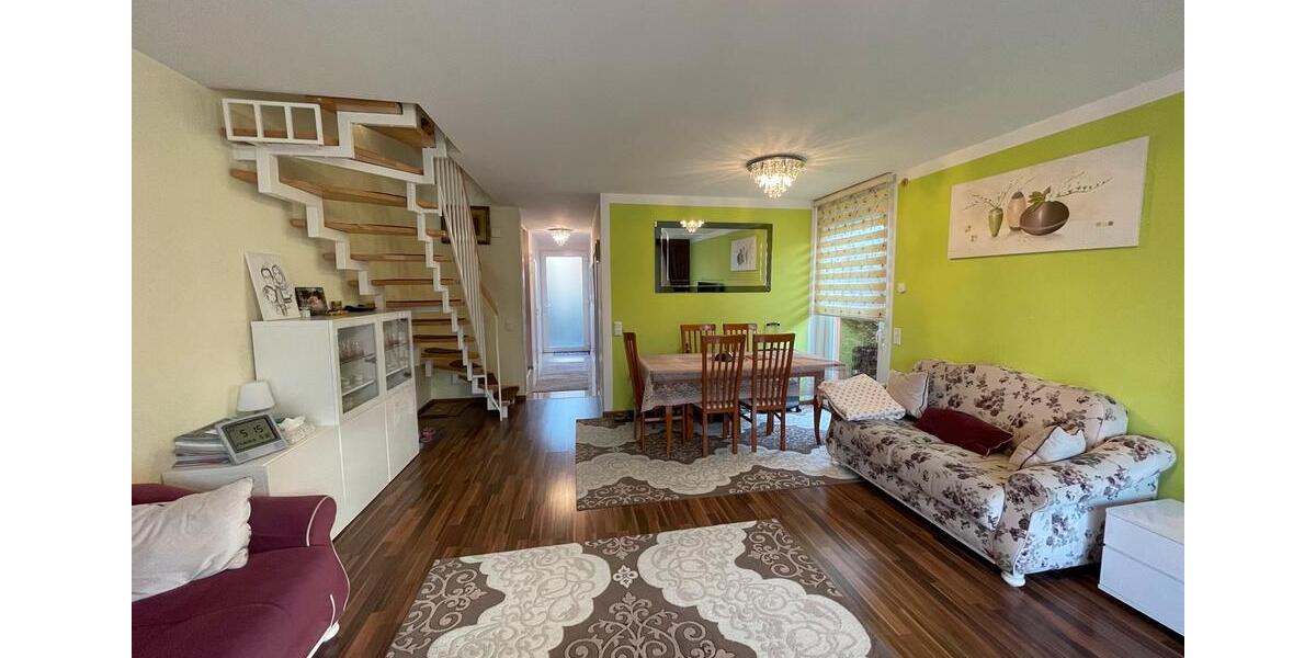 Reihenhaus Berlin Spandau - 5 Zimmer, 142 m&sup2;, 2.500&euro; | Angebot:26406625