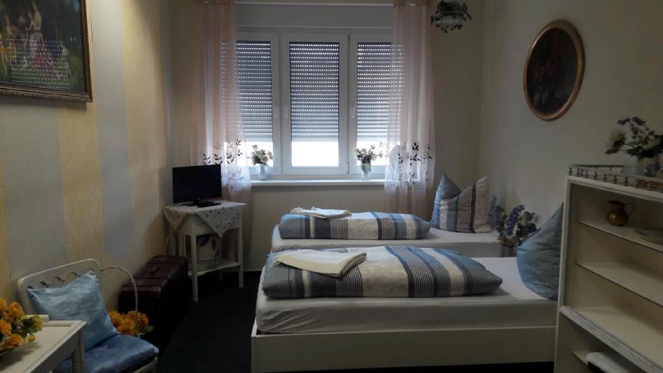 Wohnen auf Zeit Bad Blankenburg - 4 Zimmer, 118 m&sup2;, 23&euro; | Angebot:26406325