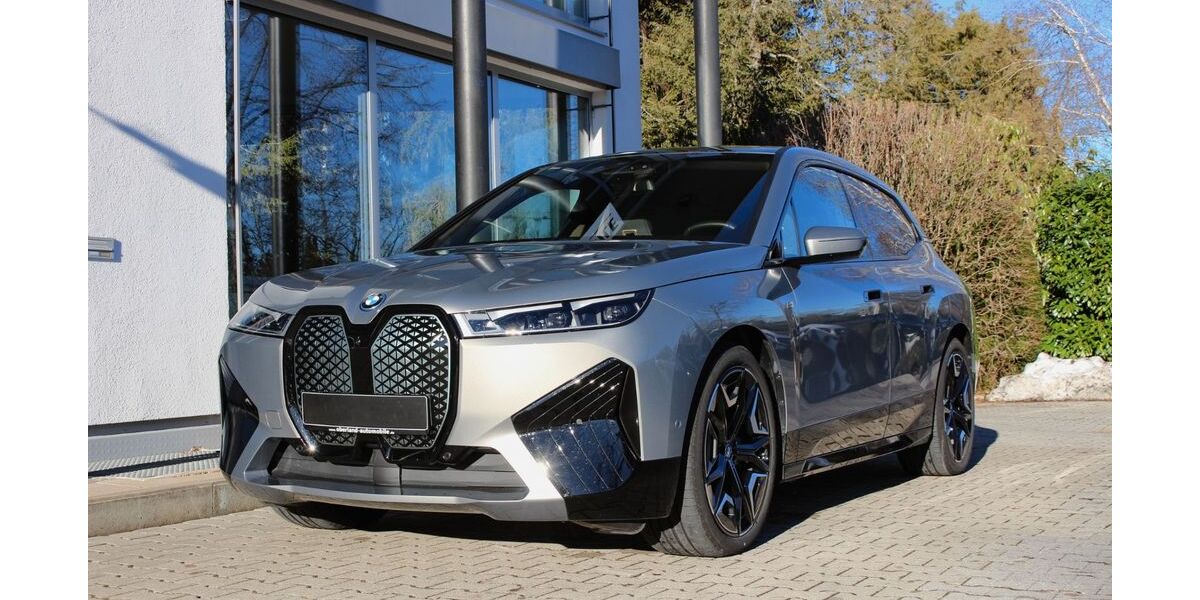 BMW iX 32.856 km 89.900 &euro; Grünwald 82031