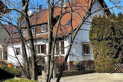 Haus Renningen - 7 Zimmer, 155 m&sup2;, 2.200&euro; | Angebot:25898274