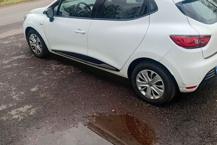 Renault Clio 75.000 km 7.700 &euro; Daaden 57567