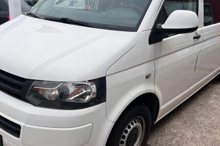 VW T5 Transporter 204.000 km 9.400 &euro; Leipzig / Holzhausen 04288