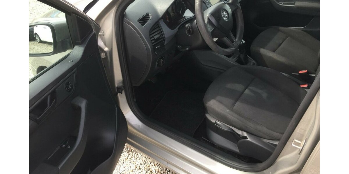 Skoda Fabia Kombi,Klima,8 Fach Bereift! Tüv Neu! 195.000 km 6.400 &euro; Himmelkron 95502