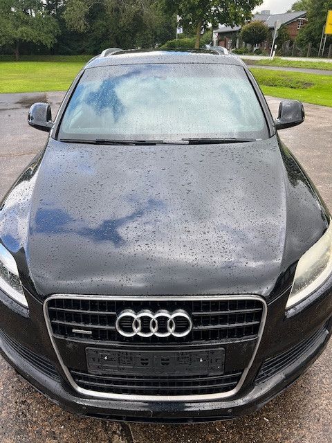 Q7