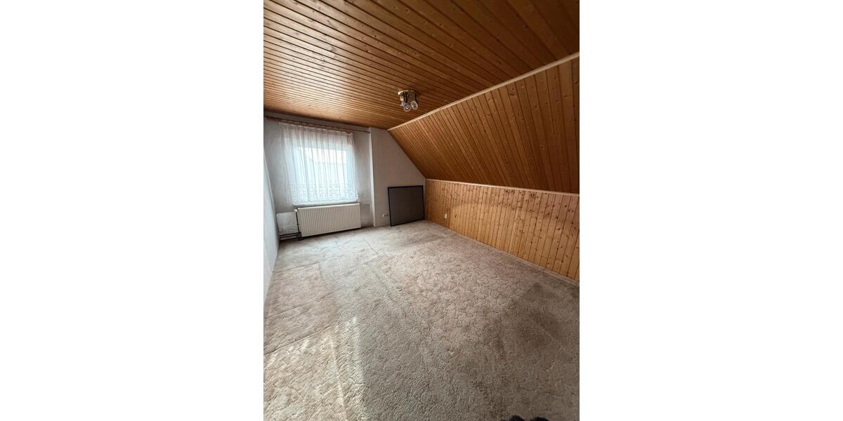 Einfamilienhaus Plessa - 8 Zimmer, 110 m&sup2;, 185.000&euro; | Angebot:26834430