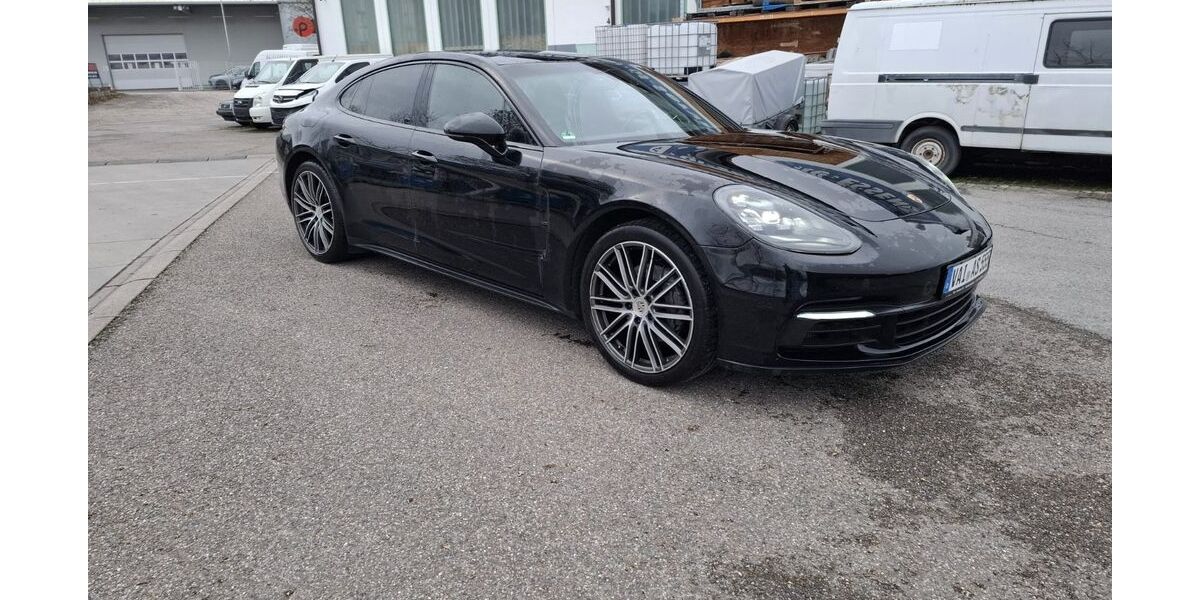 Porsche Panamera 197.000 km 44.690 &euro; Baden-Württemberg - Sachsenheim 74343