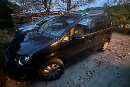 VW Touran 270.000 km 2.800 &euro; Katzenelnbogen 56368