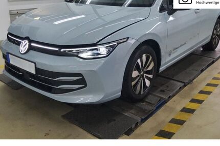 VW Golf 8.309 km 27.730 € Chemnitz 09113