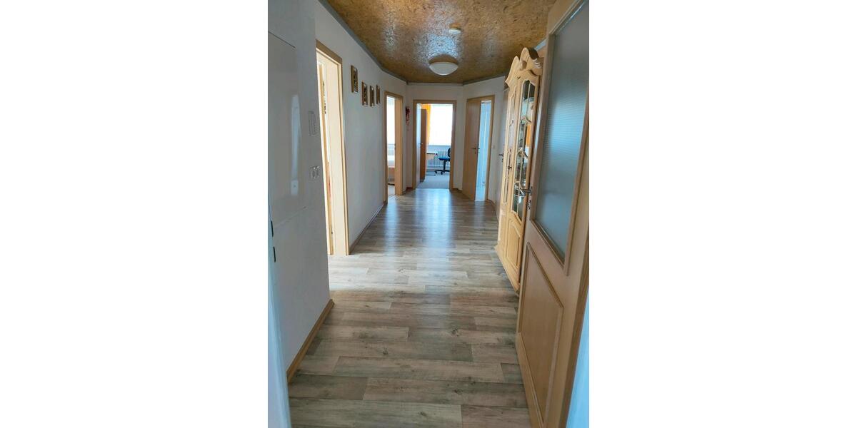 Dachgeschoßwohnung Dießen am Ammersee - 3 Zimmer, 85 m&sup2;, 1.300&euro; | Angebot:26420368