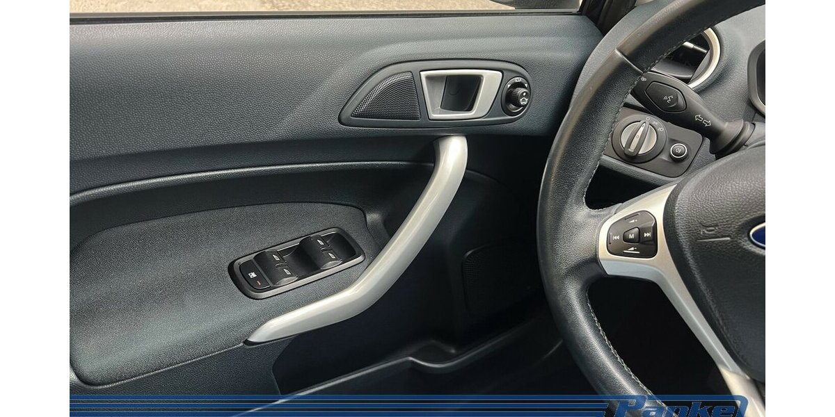 Ford Fiesta Titanium*Keyless*PDC*LED*Tel.*Chrom*GAS* 178.353 km 4.290 &euro; Berlin 13187