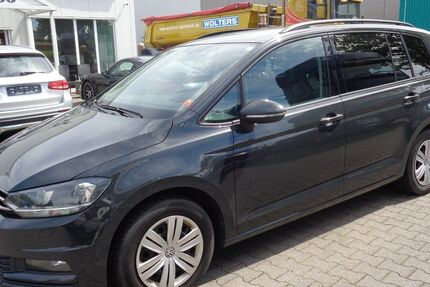 VW Touran 324.950 km 9.401 &euro; Warendorf 48231