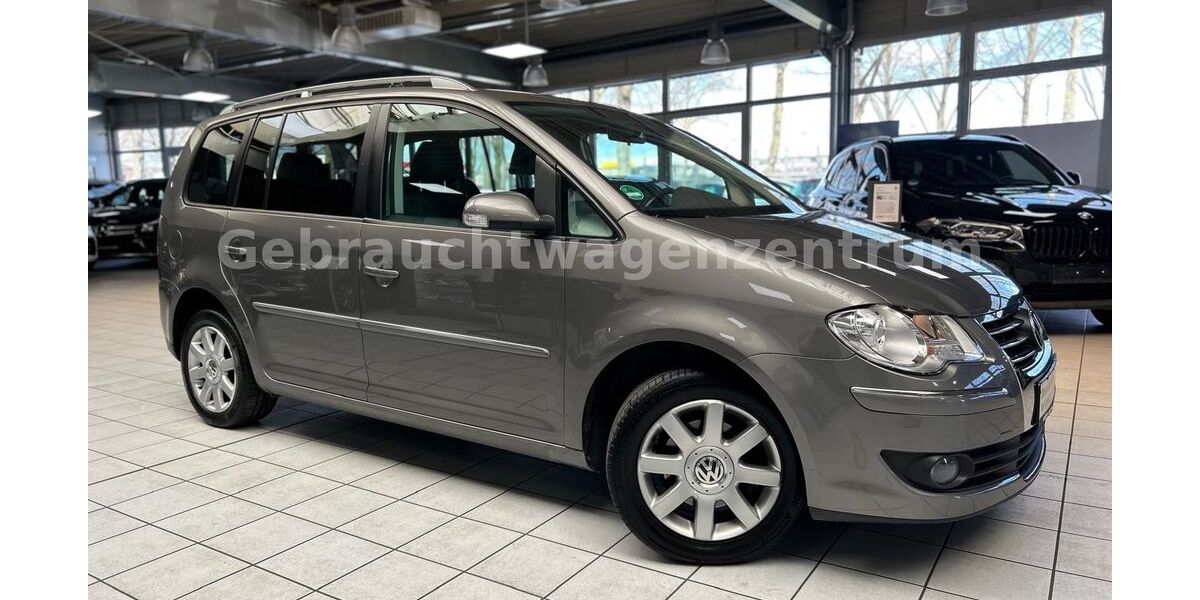 VW Touran 216.800 km 3.990 &euro; Bremen 28207