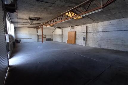 Werkstatt- und Lagenhalle