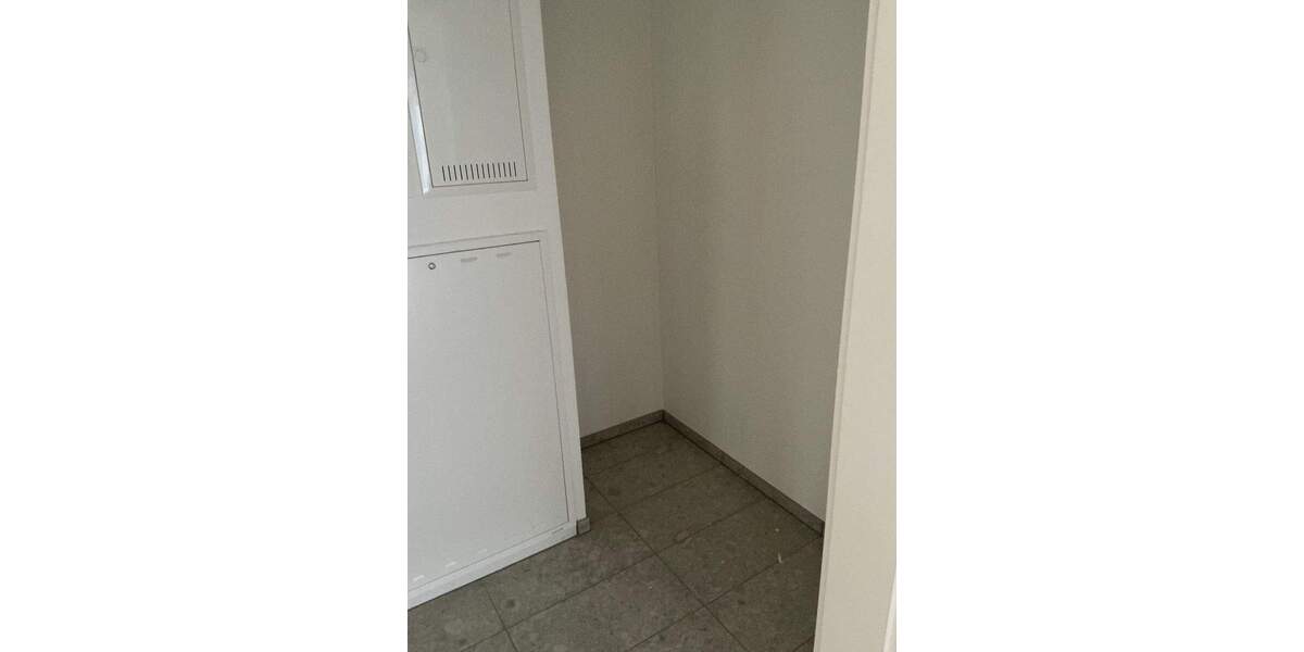 Etagenwohnung Hannover Döhren - 5 Zimmer, 140 m&sup2;, 1.990&euro; | Angebot:24696709