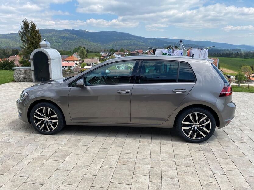 VW Golf 64.500 km 18.500 € Grainet 94143