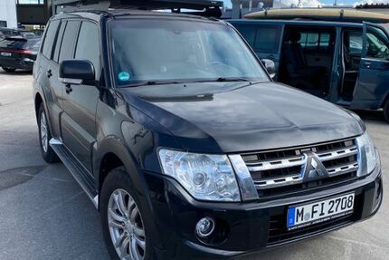 Mitsubishi Pajero 241.800 km 19.500 &euro; München 80637