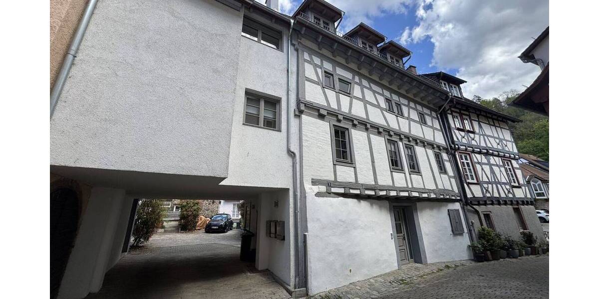 Einfamilienhaus Weinheim - 7 Zimmer, 196 m&sup2;, 2.995&euro; | Angebot:26833737