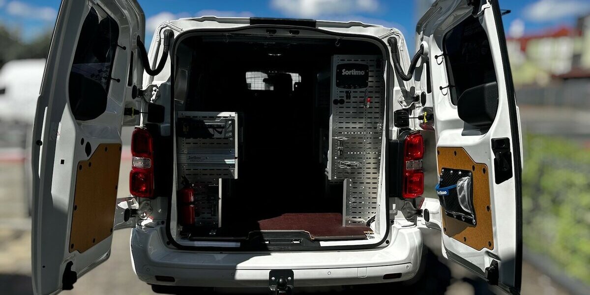 Citroen Jumpy Business M *SORTIMO Ausbau* 125.200 km 19.990 &euro; Meißen 01662