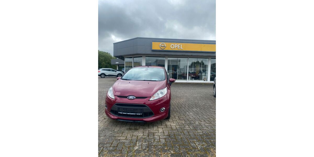 Ford Fiesta 105.244 km 4.950 &euro; Bad Doberan 18209