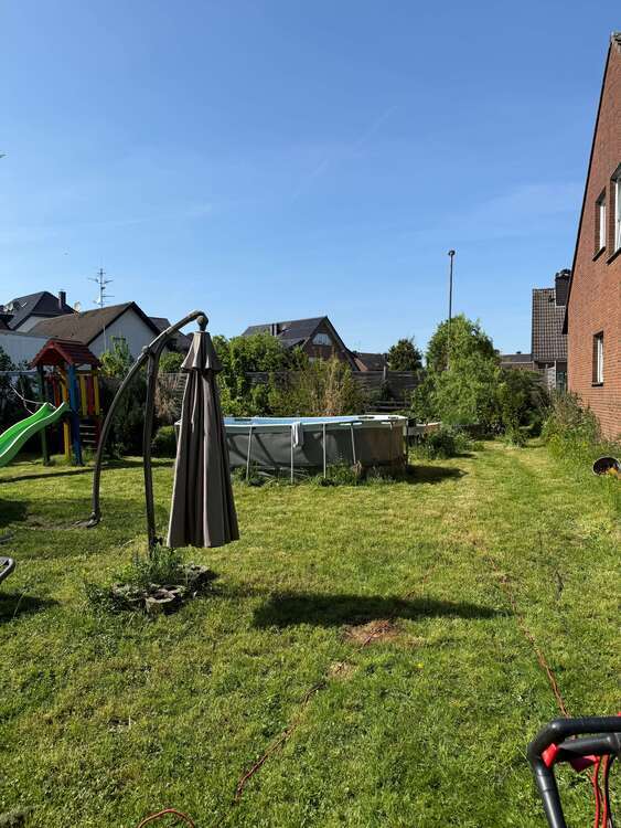 Grundstück zu verkaufen in Neuss 230.000 € 394 m²