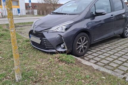 Toyota Yaris 35.684 km 11.150 &euro; Garching 85748