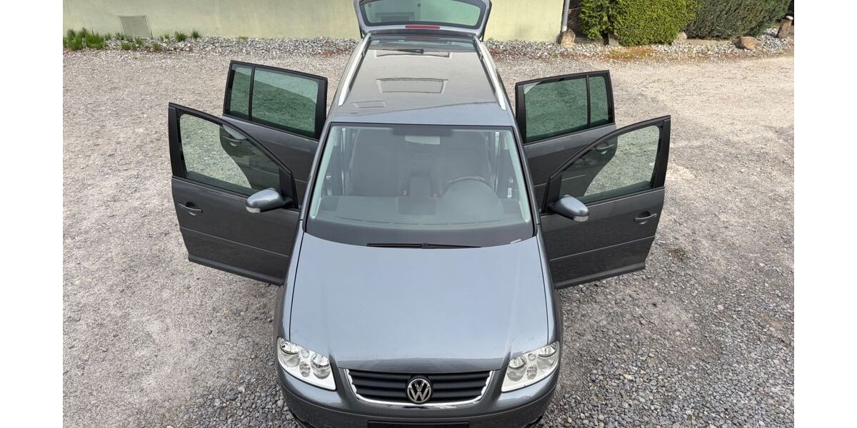 VW Touran 131.775 km 4.490 &euro; Böblingen 71032