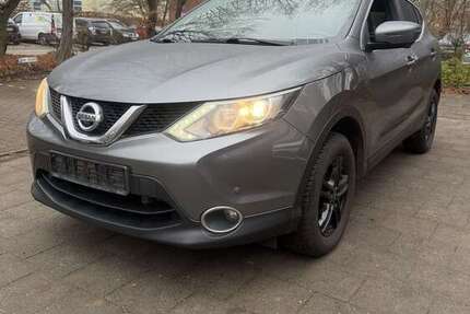 Nissan Qashqai 217.500 km 8.680 &euro; Hamburg 22399