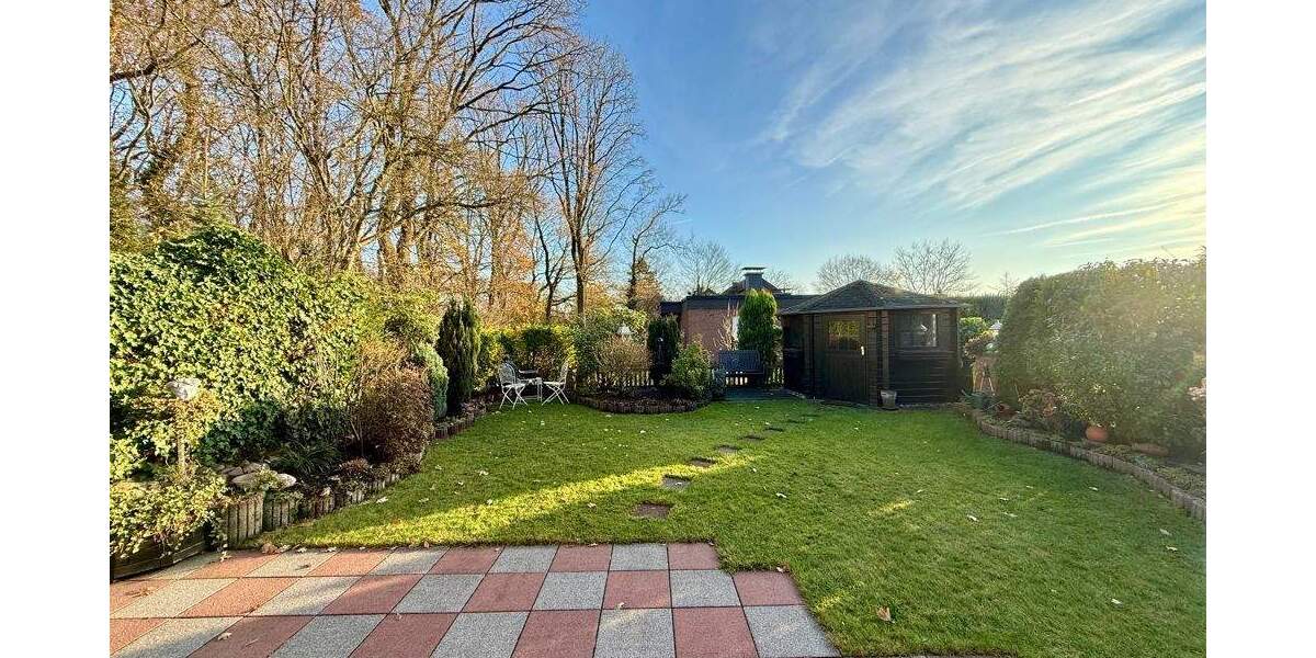 Grünes Paradies in exklusiver Siedlung - Top gepflegter Reihenbungalow in Feldrandlage! 5 zimmer