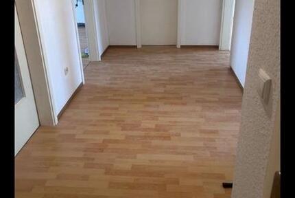 3 Zimmerwohnung sofort frei