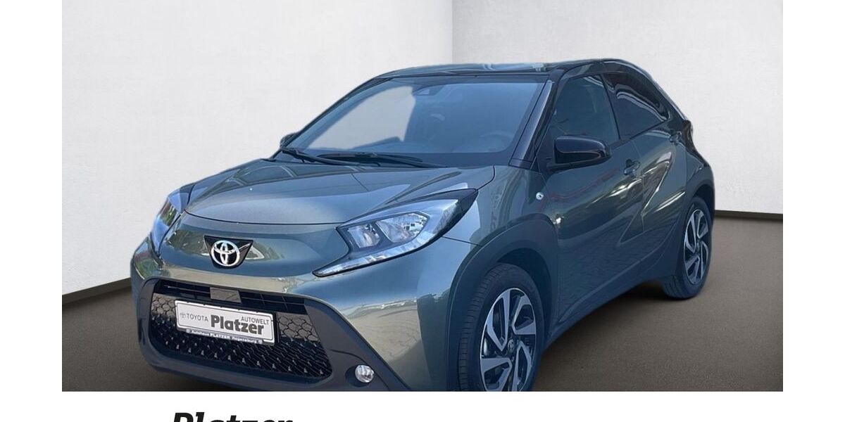 Toyota Aygo (X) 7.705 km 15.980 &euro; Regensburg 93055
