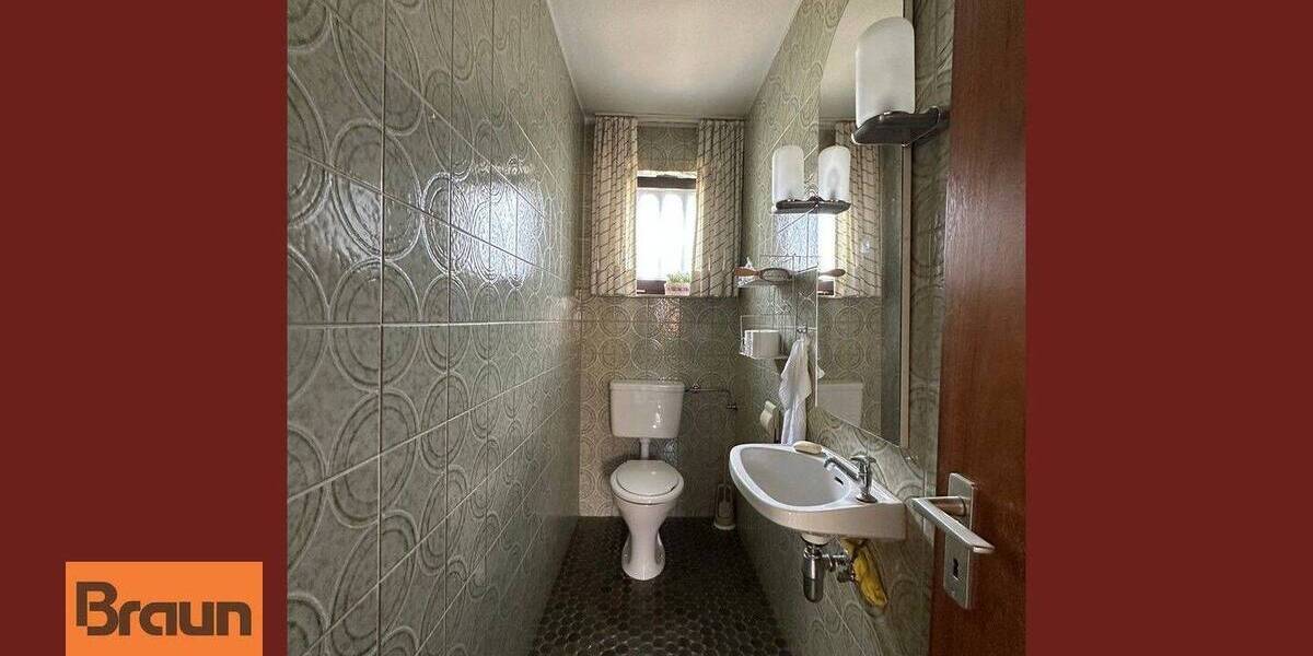 Mehrfamilienhaus, Wohnhaus Sankt Georgen im Schwarzwald Stadtgebiet - 5 Zimmer, 150 m&sup2;, 310.000&euro; | Angebot:26512820