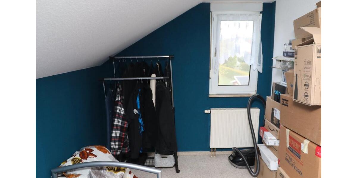 Dachgeschoßwohnung Alsfeld - 3 Zimmer, 78 m&sup2;, 630&euro; | Angebot:26272077