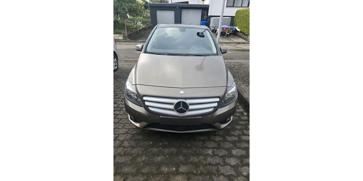 Mercedes-Benz B 180 193.000 km 6.300 &euro; Haigerloch 72401