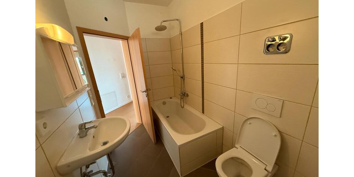 Etagenwohnung Mainleus - 2 Zimmer, 65 m&sup2;, 520&euro; | Angebot:25497499